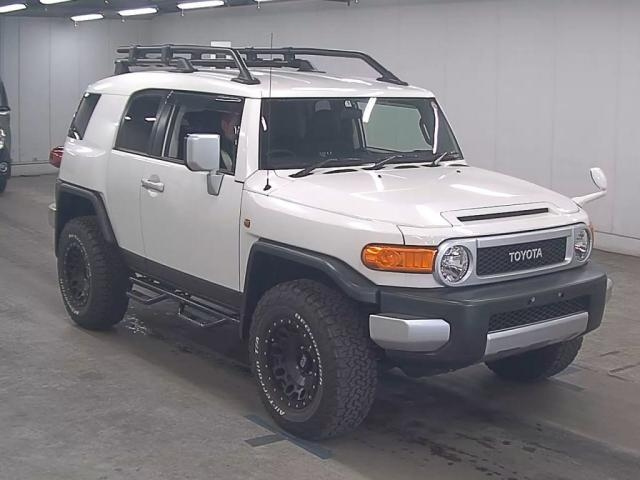 Import and buy TOYOTA FJ CRUISER 2017 from Japan to Nairobi, Kenya