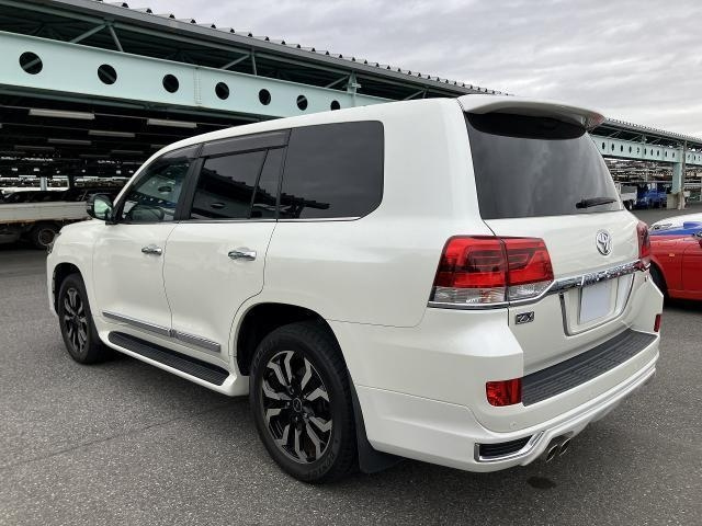 Import and buy TOYOTA LAND CRUISER 2018 from Japan to Nairobi, Kenya