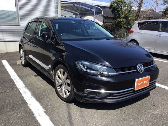 Import and buy VOLKSWAGEN GOLF 2017 from Japan to Nairobi, Kenya