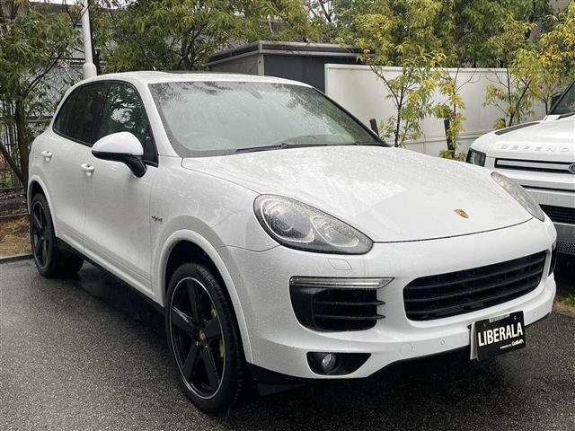 Import and buy PORSCHE CAYENNE 2017 from Japan to Nairobi, Kenya