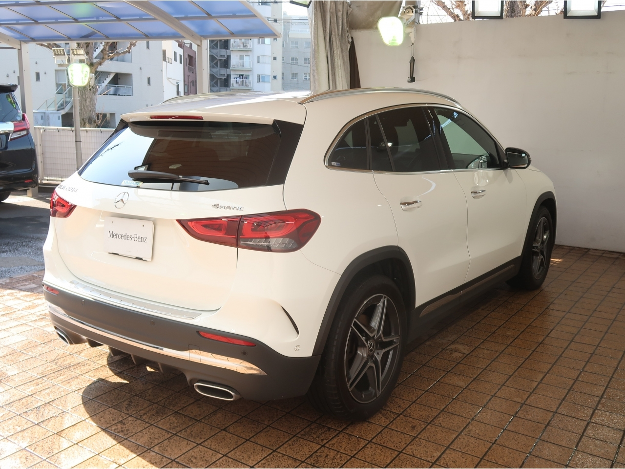 Import and buy MERCEDES BENZ GLA CLASS 2021 from Japan to Nairobi, Kenya