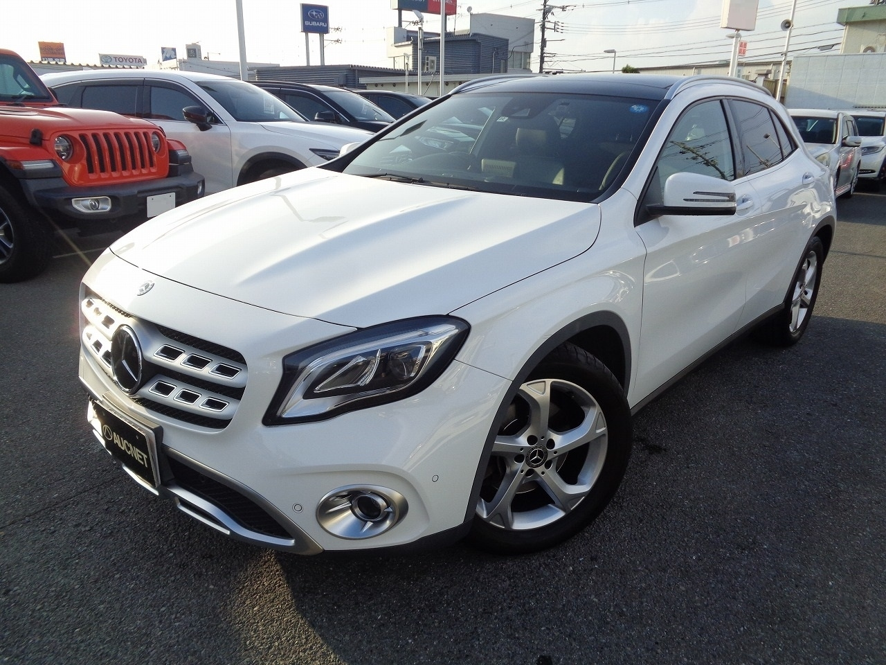 Import and buy MERCEDES BENZ GLA CLASS 2018 from Japan to Nairobi, Kenya