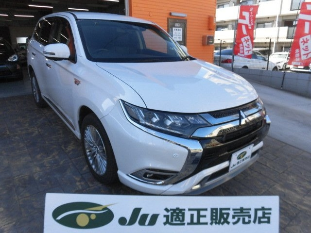 Import and buy MITSUBISHI OUTLANDER 2018 from Japan to Nairobi, Kenya