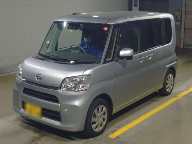 Import and buy DAIHATSU TANTO 2017 from Japan to Nairobi, Kenya