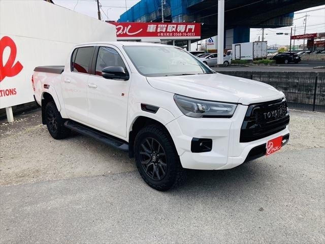 Import and buy TOYOTA HILUX 2022 from Japan to Nairobi, Kenya