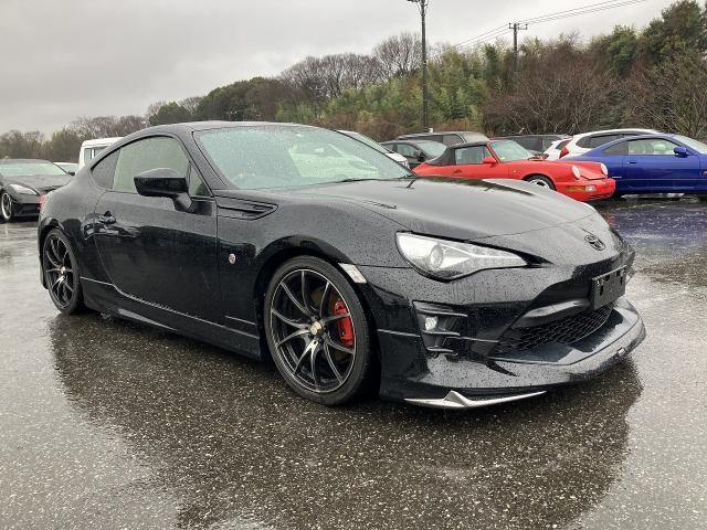 Import and buy TOYOTA 86 2018 from Japan to Nairobi, Kenya