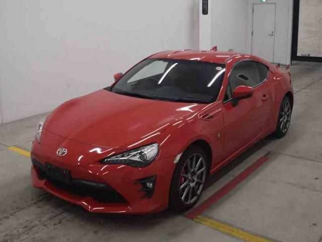 Import and buy TOYOTA 86 2017 from Japan to Nairobi, Kenya