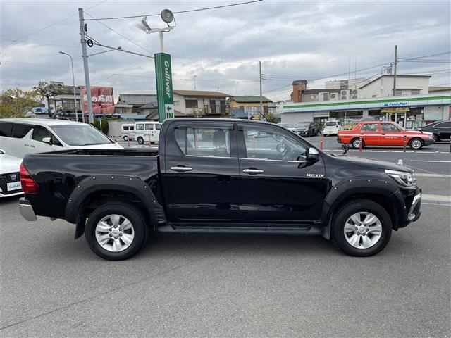 Import and buy TOYOTA HILUX 2018 from Japan to Nairobi, Kenya