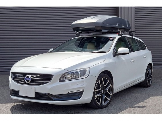 Import and buy VOLVO V60 2017 from Japan to Nairobi, Kenya