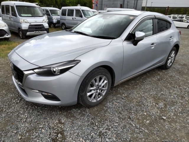 Import and buy MAZDA AXELA 2017 from Japan to Nairobi, Kenya