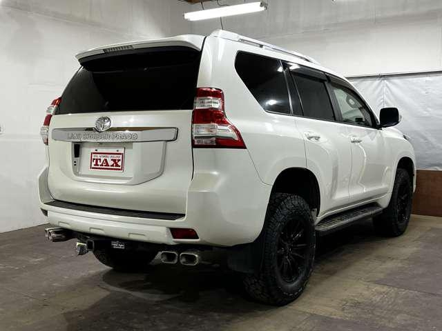 Import and buy TOYOTA LAND CRUISER PRADO 2017 from Japan to Nairobi, Kenya