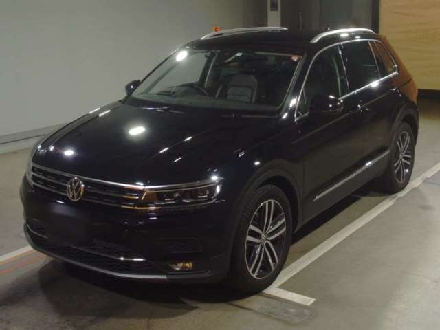 Import and buy VOLKSWAGEN TIGUAN 2019 from Japan to Nairobi, Kenya