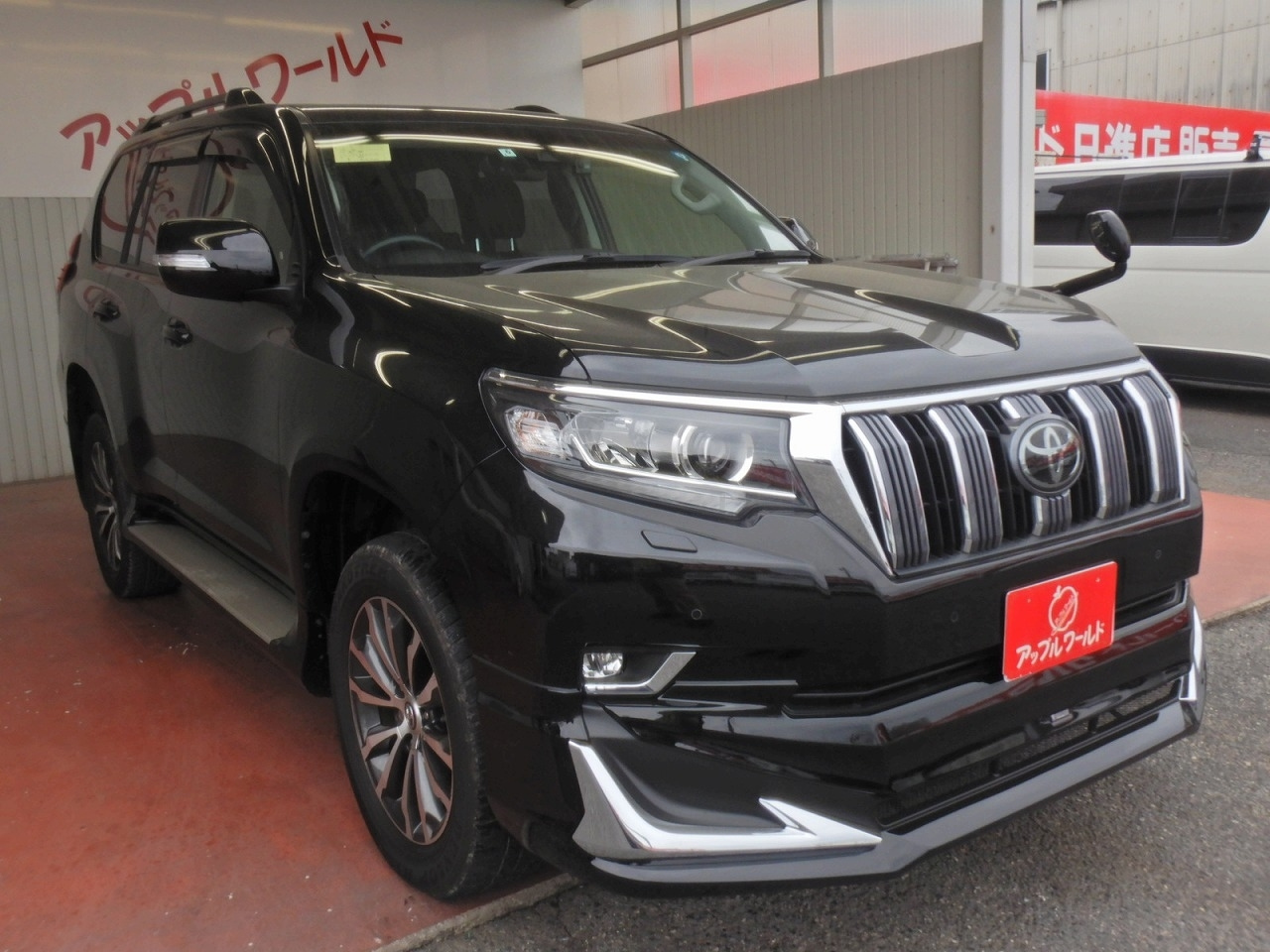 Import and buy TOYOTA LAND CRUISER PRADO 2019 from Japan to Nairobi, Kenya