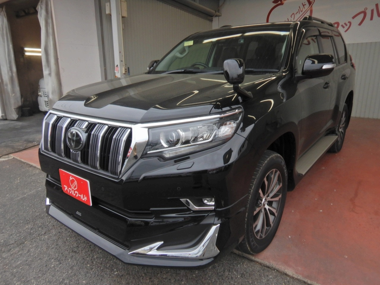 Import and buy TOYOTA LAND CRUISER PRADO 2019 from Japan to Nairobi, Kenya