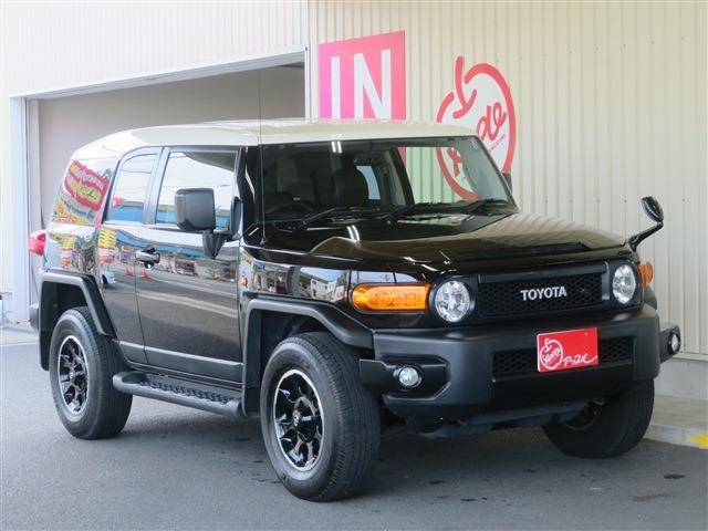 Import and buy TOYOTA FJ CRUISER 2018 from Japan to Nairobi, Kenya