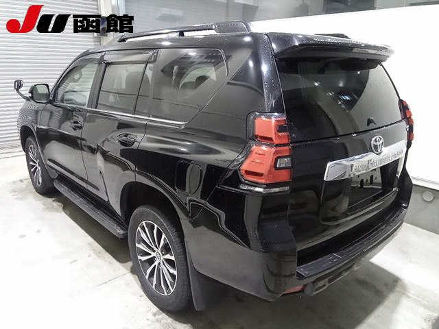 Import and buy TOYOTA LAND CRUISER PRADO 2019 from Japan to Nairobi, Kenya