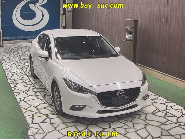 Import and buy MAZDA AXELA HYBRID 2019 from Japan to Nairobi, Kenya