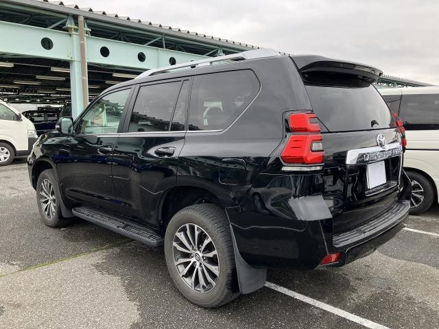 Import and buy TOYOTA LAND CRUISER PRADO 2018 from Japan to Nairobi, Kenya