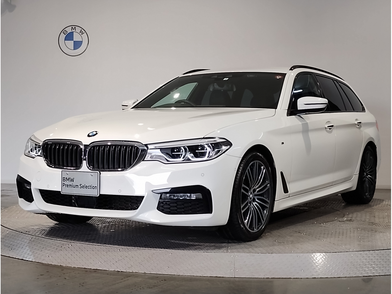 Import and buy BMW 5 SERIES 2018 from Japan to Nairobi, Kenya