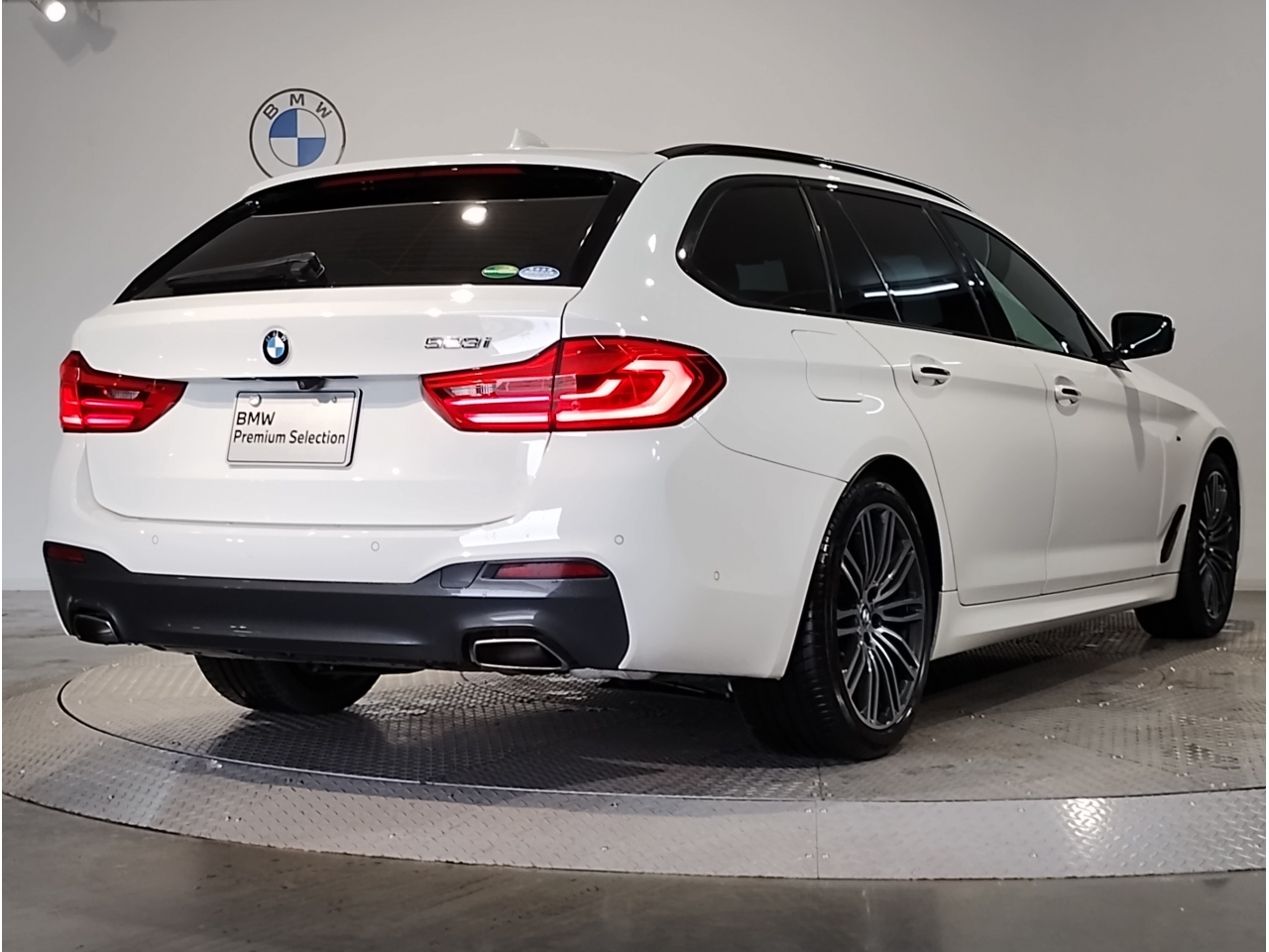 Import and buy BMW 5 SERIES 2018 from Japan to Nairobi, Kenya