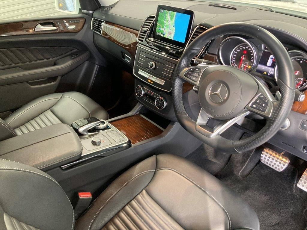 Import and buy MERCEDES BENZ GLS 2018 from Japan to Nairobi, Kenya