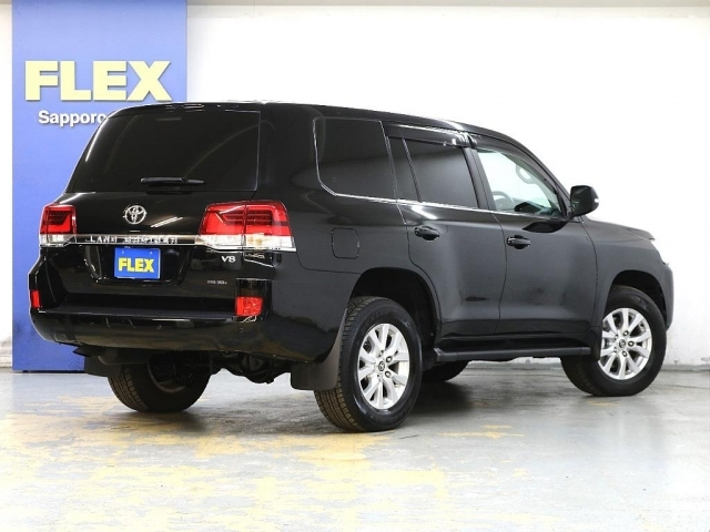 Import and buy TOYOTA LAND CRUISER 2019 from Japan to Nairobi, Kenya