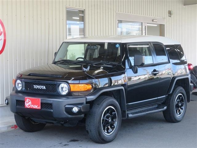 Import and buy TOYOTA FJ CRUISER 2018 from Japan to Nairobi, Kenya