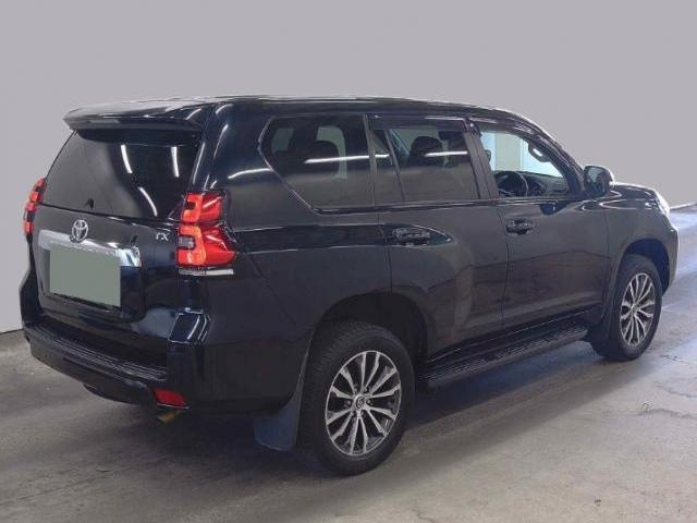 Import and buy TOYOTA LAND CRUISER PRADO 2017 from Japan to Nairobi, Kenya