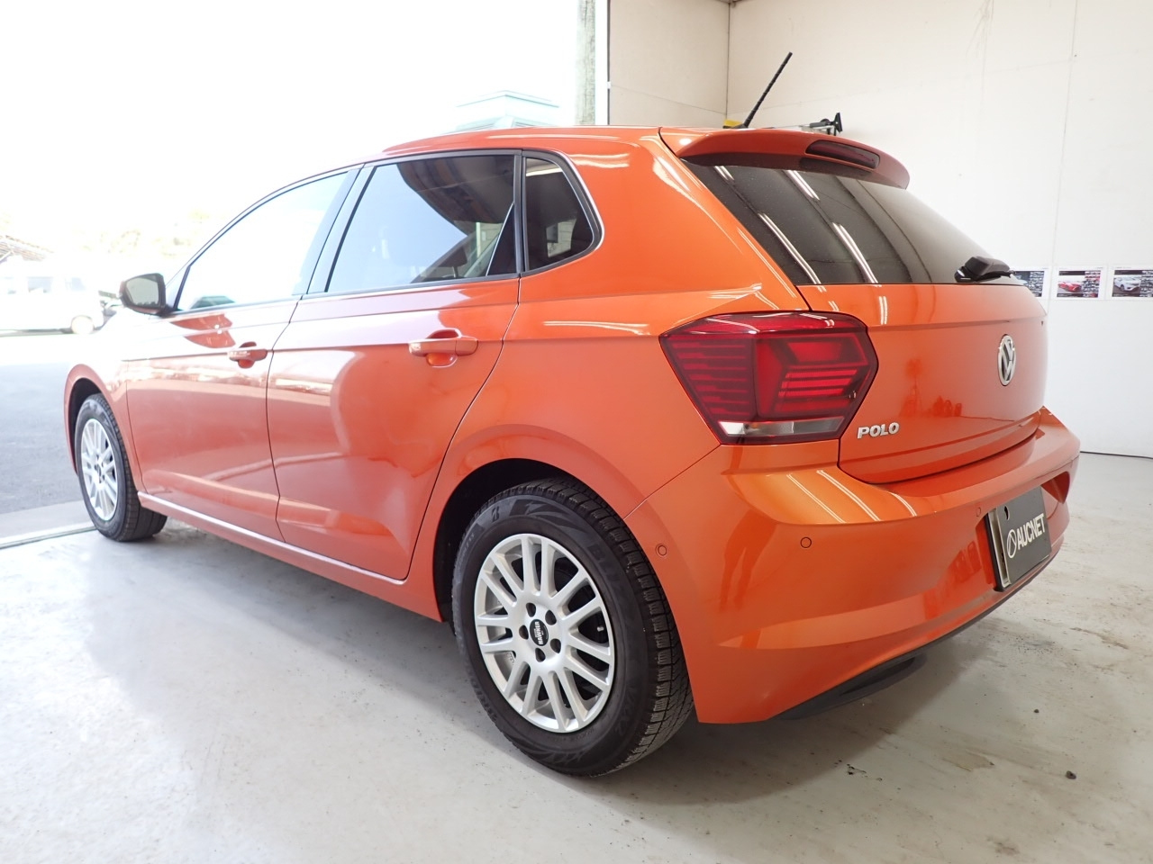 Import and buy VOLKSWAGEN POLO 2019 from Japan to Nairobi, Kenya