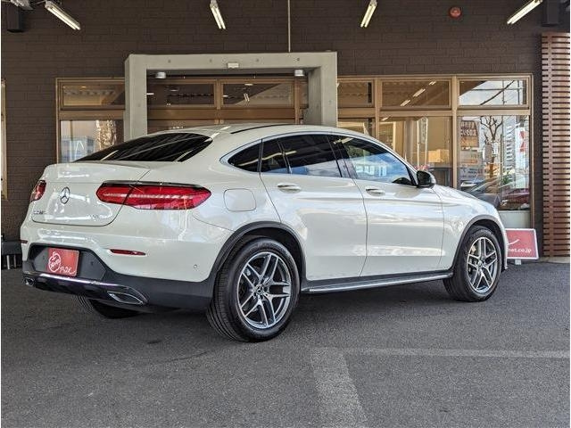 Import and buy MERCEDES BENZ GLC CLASS 2018 from Japan to Nairobi, Kenya