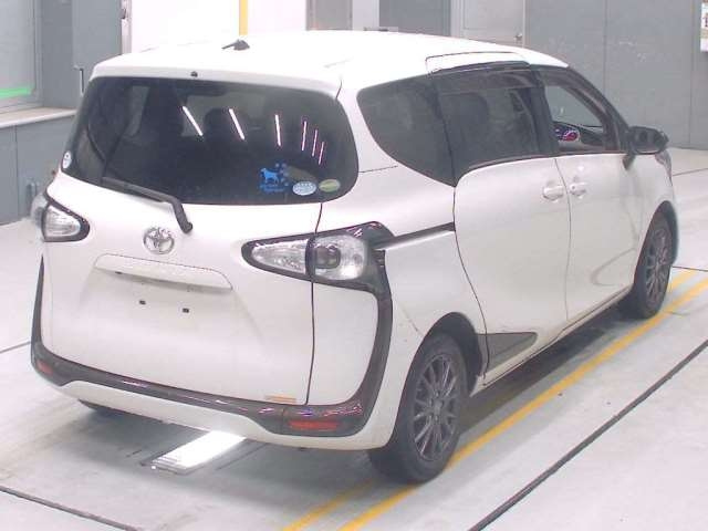 Import and buy TOYOTA SIENTA 2017 from Japan to Nairobi, Kenya