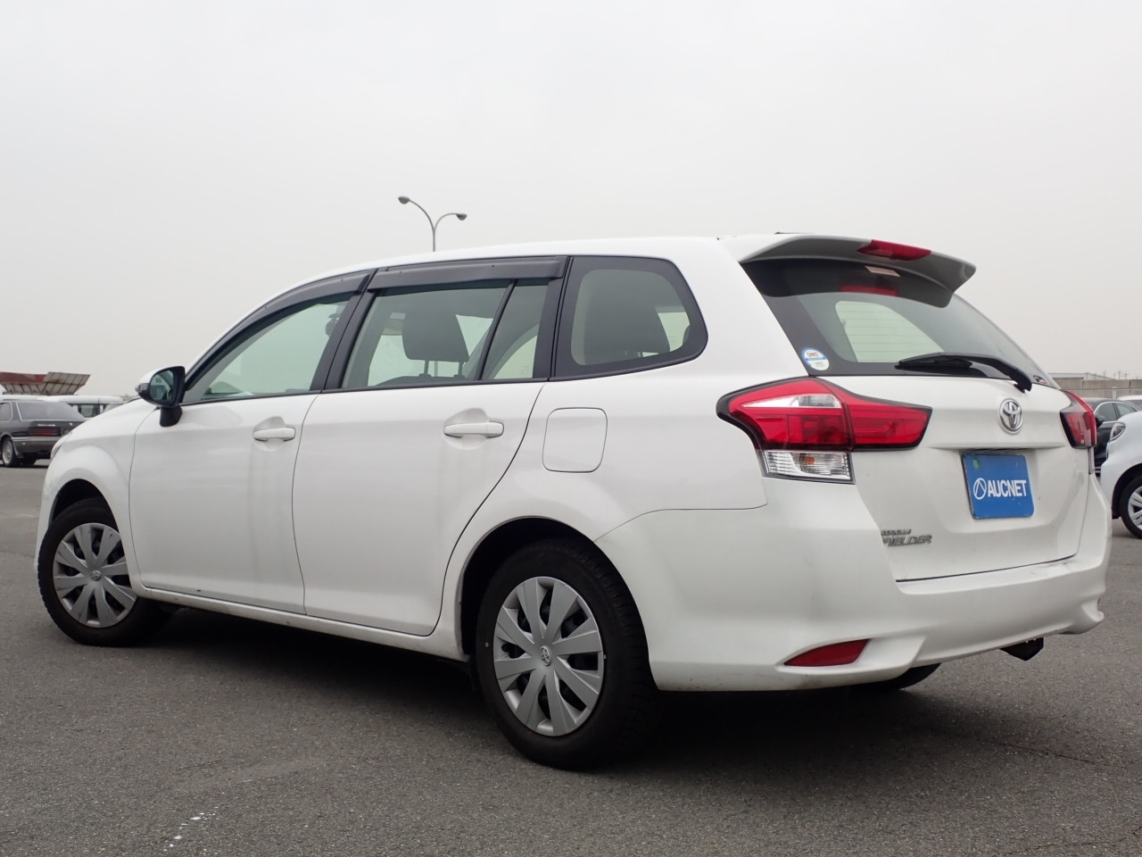 Import and buy TOYOTA COROLLA FIELDER 2017 from Japan to Nairobi, Kenya