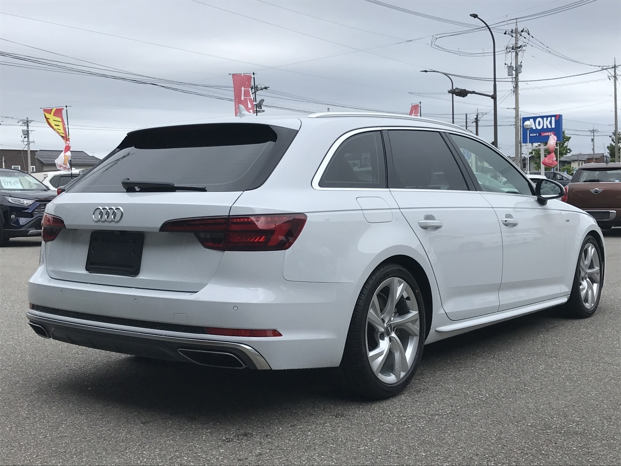 Import and buy AUDI AUDI A4 AVANT 2019 from Japan to Nairobi, Kenya