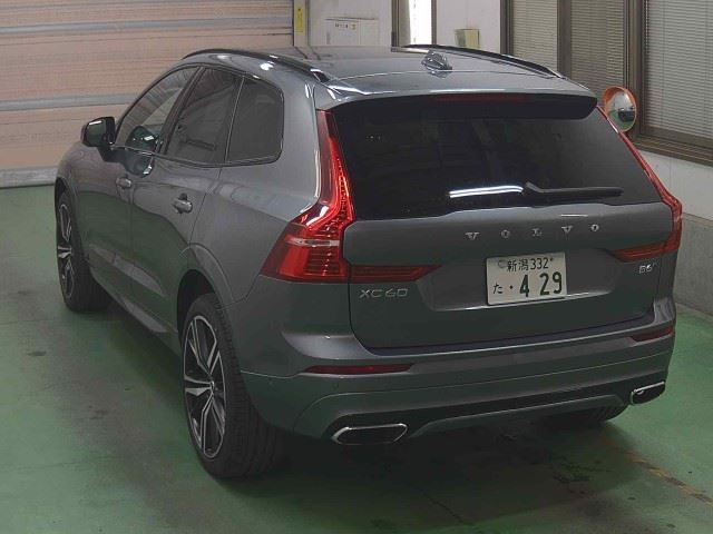 Import and buy VOLVO XC60 2021 from Japan to Nairobi, Kenya