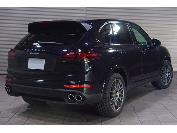 Import and buy PORSCHE CAYENNE 2017 from Japan to Nairobi, Kenya