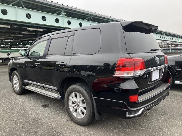 Import and buy TOYOTA LAND CRUISER 2017 from Japan to Nairobi, Kenya