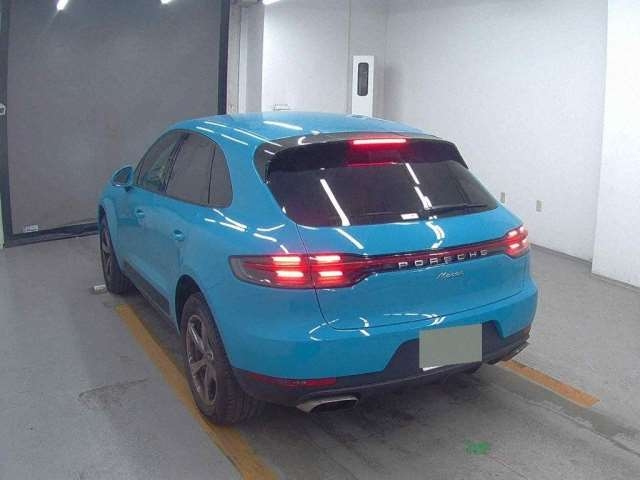 Import and buy PORSCHE MACAN 2019 from Japan to Nairobi, Kenya