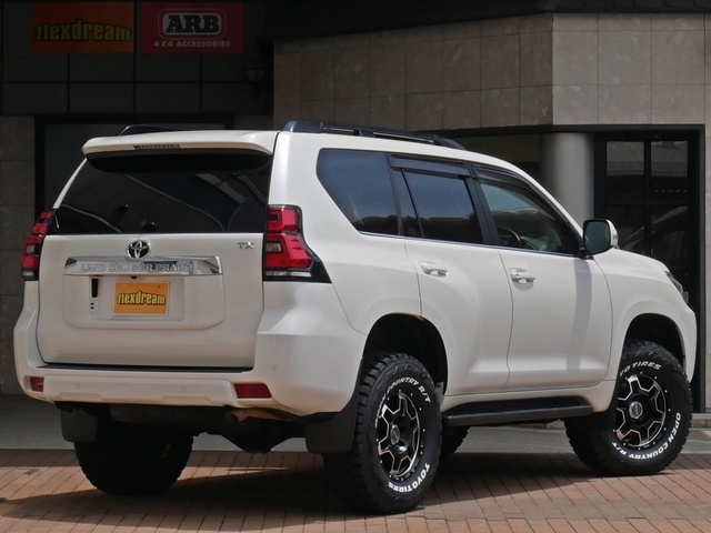 Import and buy TOYOTA LAND CRUISER PRADO 2018 from Japan to Nairobi, Kenya