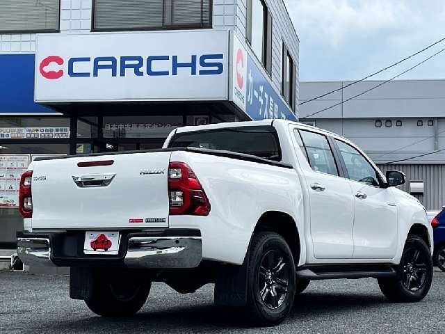 Import and buy TOYOTA HILUX 2022 from Japan to Nairobi, Kenya