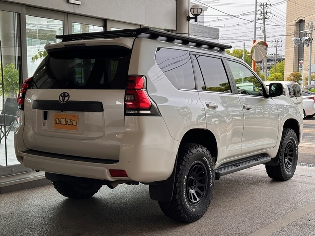 Import and buy TOYOTA LAND CRUISER PRADO 2020 from Japan to Nairobi, Kenya