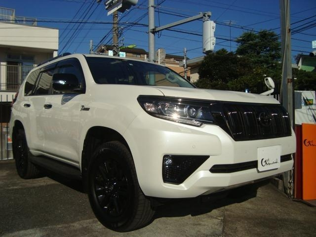 Import and buy TOYOTA LAND CRUISER PRADO 2022 from Japan to Nairobi, Kenya