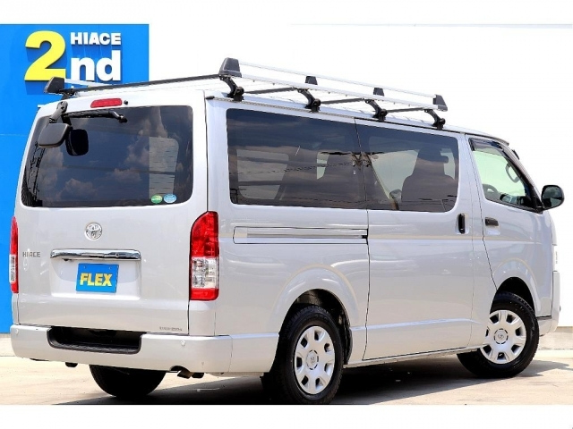 Import and buy TOYOTA HIACE VAN 2017 from Japan to Nairobi, Kenya