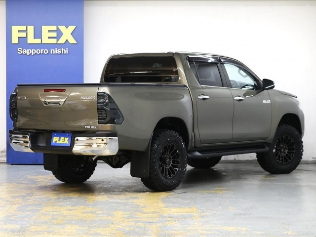 Import and buy TOYOTA HILUX 2021 from Japan to Nairobi, Kenya