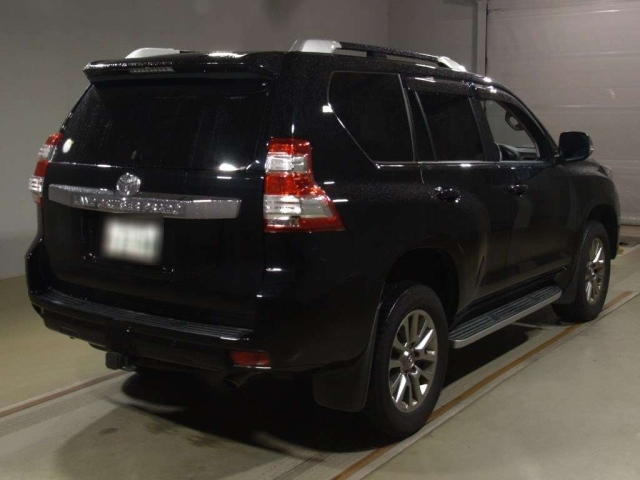 Import and buy TOYOTA LAND CRUISER PRADO 2017 from Japan to Nairobi, Kenya