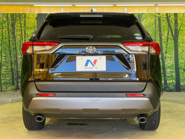 Import and buy TOYOTA RAV4 2019 from Japan to Nairobi, Kenya