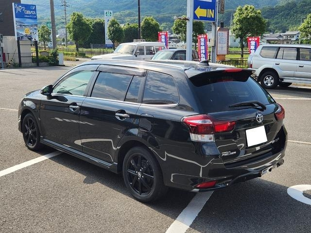 Import and buy TOYOTA COROLLA FIELDER 2017 from Japan to Nairobi, Kenya