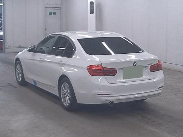 Import and buy BMW 3 SERIES 2017 from Japan to Nairobi, Kenya