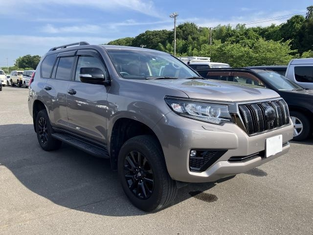 Import and buy TOYOTA LAND CRUISER PRADO 2021 from Japan to Nairobi, Kenya