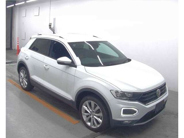 Import and buy VOLKSWAGEN T-ROC 2020 from Japan to Nairobi, Kenya