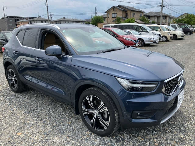 Import and buy VOLVO XC40 2018 from Japan to Nairobi, Kenya